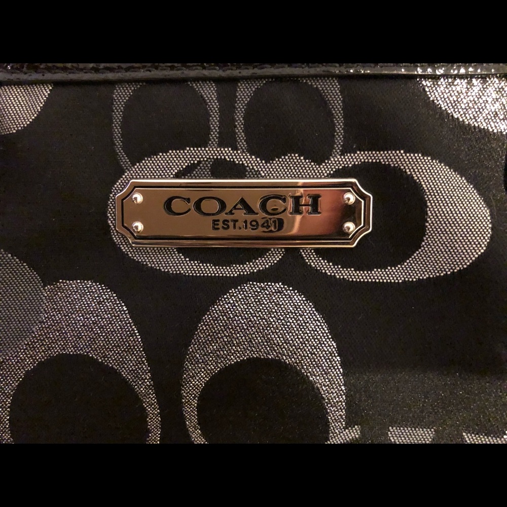 3 purses - Picture 2 of 7